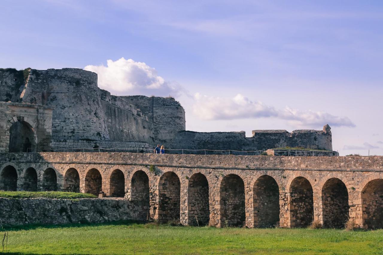 Eleni Suites Methoni Екстериор снимка