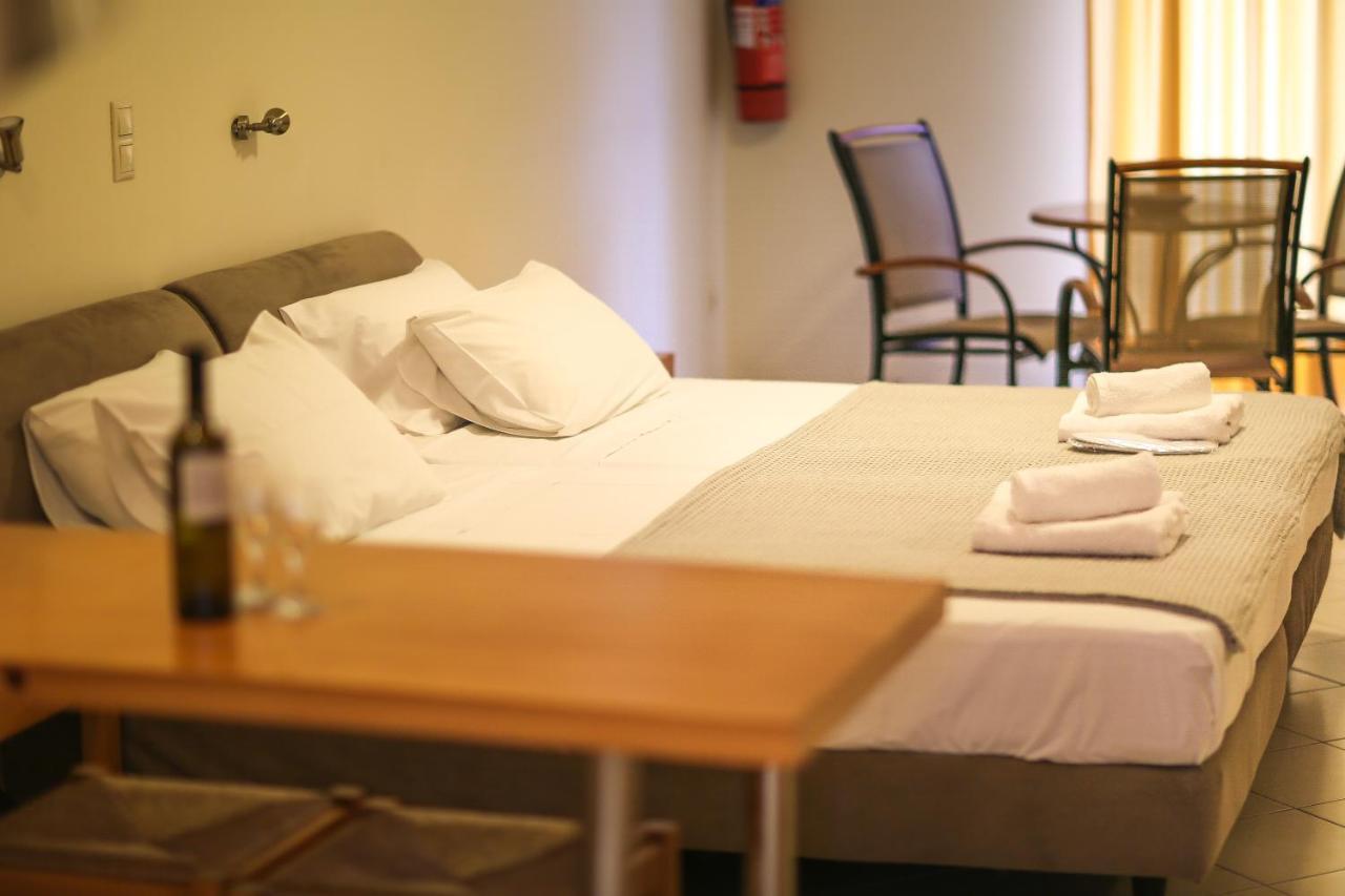 Eleni Suites Methoni Екстериор снимка