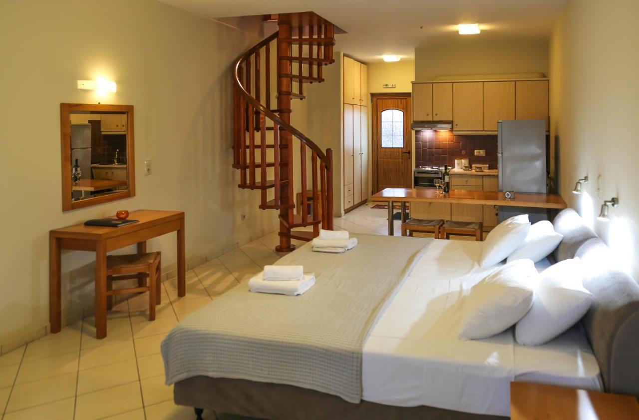 Eleni Suites Methoni Екстериор снимка